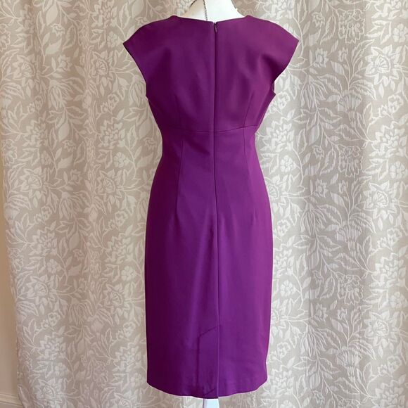 NWT Trina Turk Purple Beaded Floral Embellished Sheath Dress MSRP $268 Size 6 - Picture 3 of 8